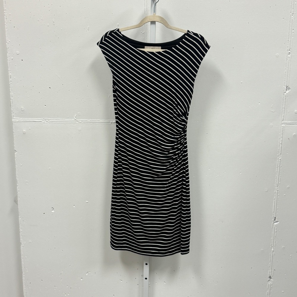 NWT Loft Black White Striped Ruched Sheath Knee Length Dress Cap Sleeve XS Soft